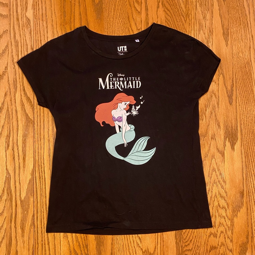 Uniqlo The Little Mermaid Tee : XS